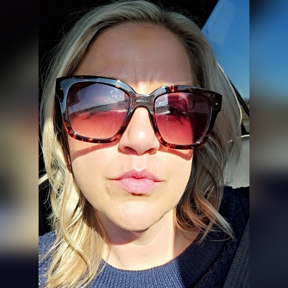 Meet your Posher, Ashley